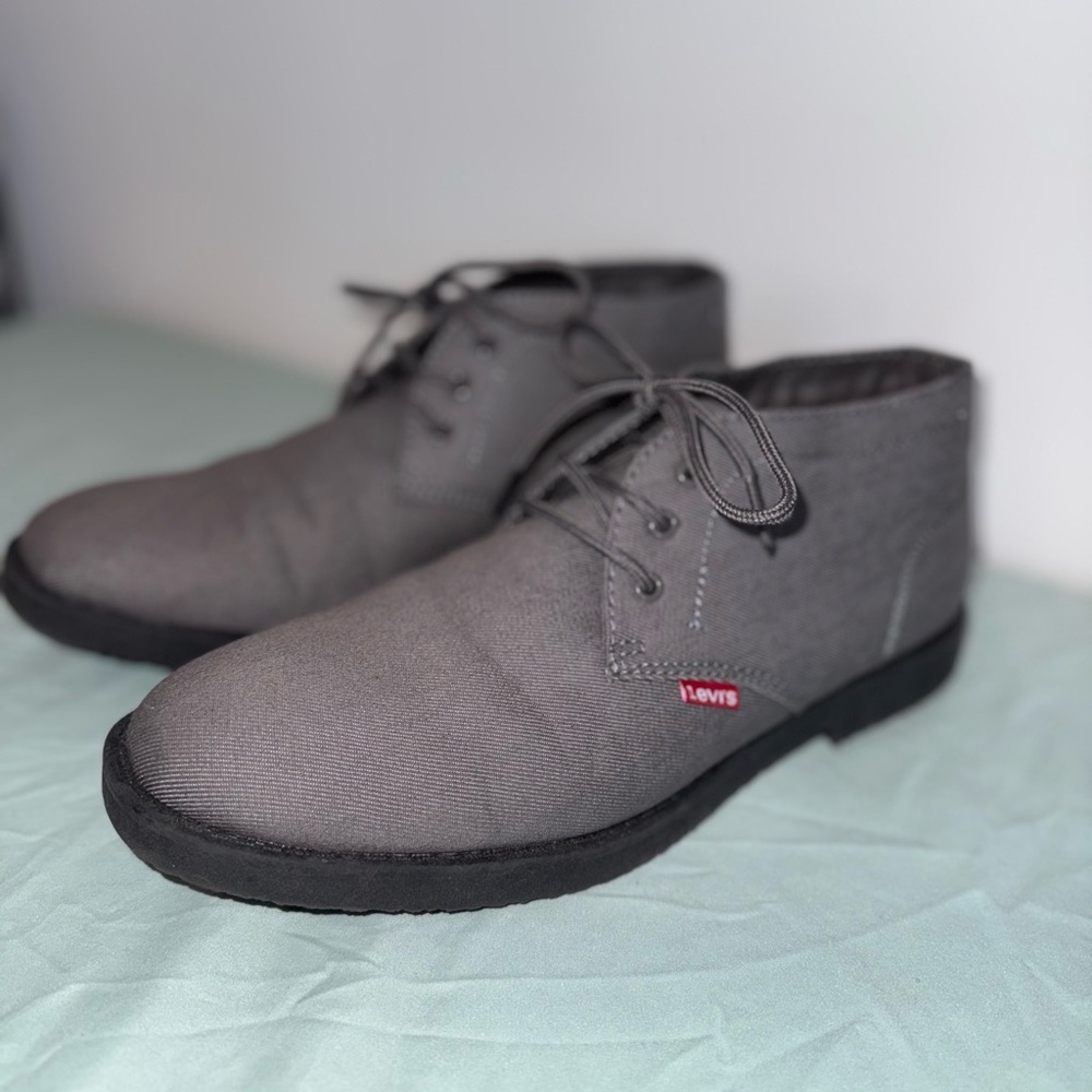 Levi's Gray Chukka Boots for Men Size 9.5